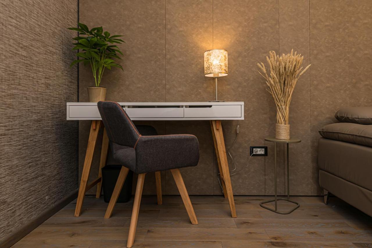 Promenada Studios Braszów Zewnętrze zdjęcie
